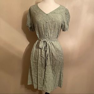 NWT Womens Green Button Down Dress With Bow